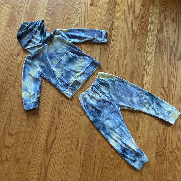 Bundle of 5 Items! Boys Size 3T - Picture 5 of 11